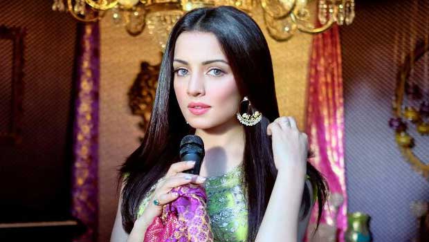 ‘Uthe Sabke Kadam’ Featuring Celina Jaitly
