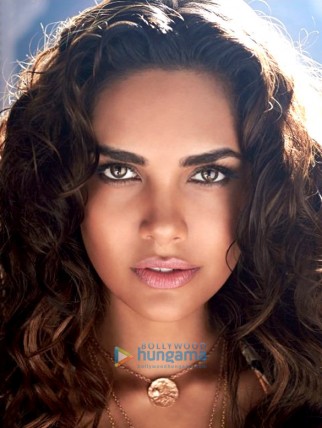 Celebrity Photo Of Esha Gupta