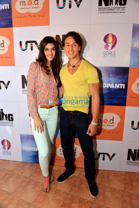 launch of donutpanti donut with the star cast of heropanti 2