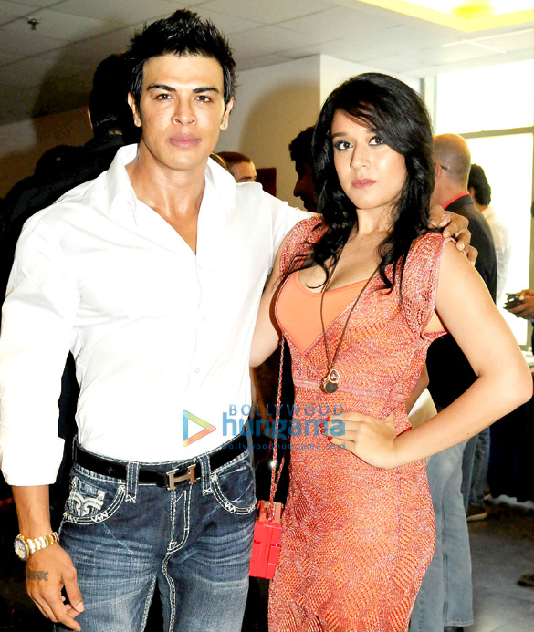 celebs grace wardha nadiadwalas special screening of heropanti 12