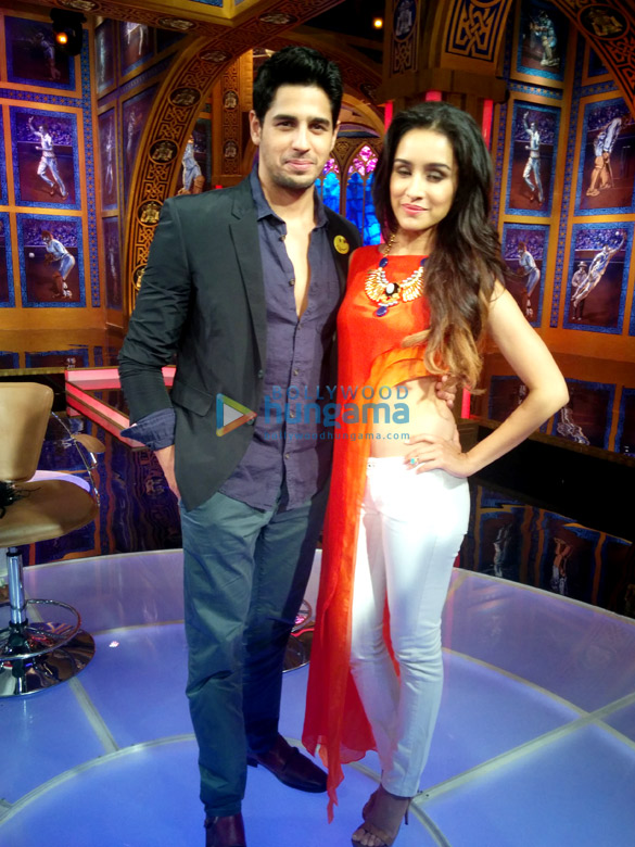 sidharth malhotra shraddha kapoor promote ek villain at ipl semi finals 6