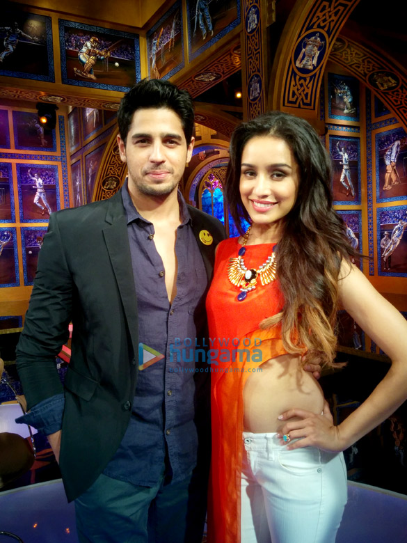 sidharth malhotra shraddha kapoor promote ek villain at ipl semi finals 5