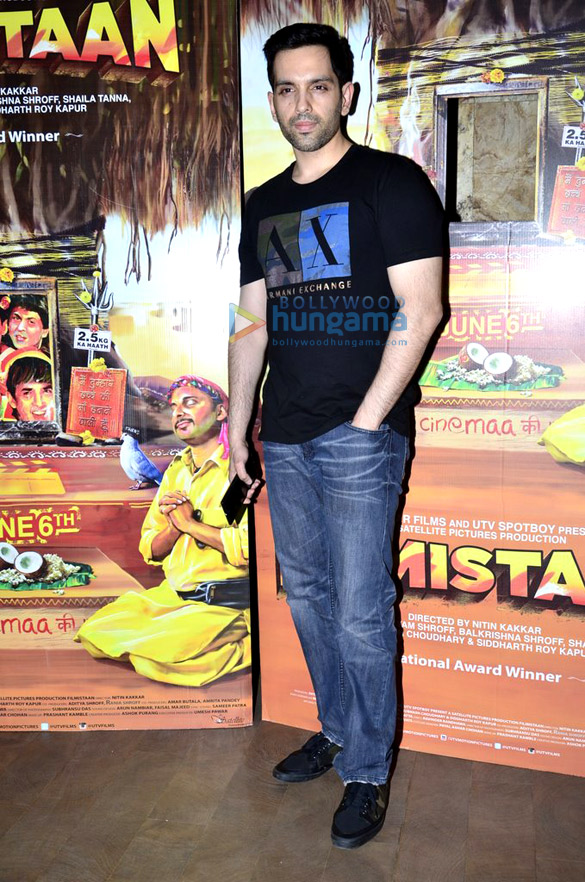 celebs grace the special screening of filmistaan 18