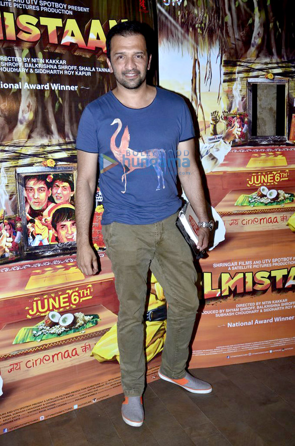 celebs grace the special screening of filmistaan 13