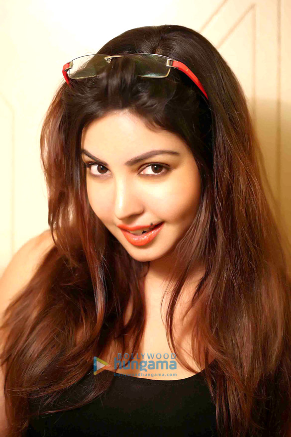 komal jha 72