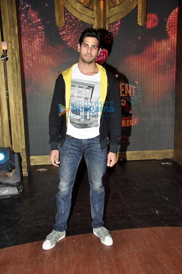 promotion of ek villain on entertainment ke liye kuch bhi karega 14