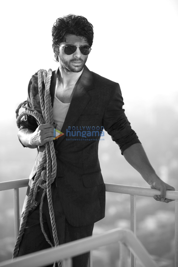 taaha shah 18