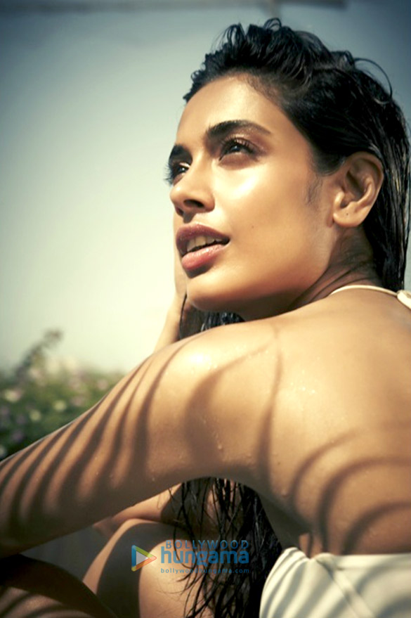 sarah jane dias 51