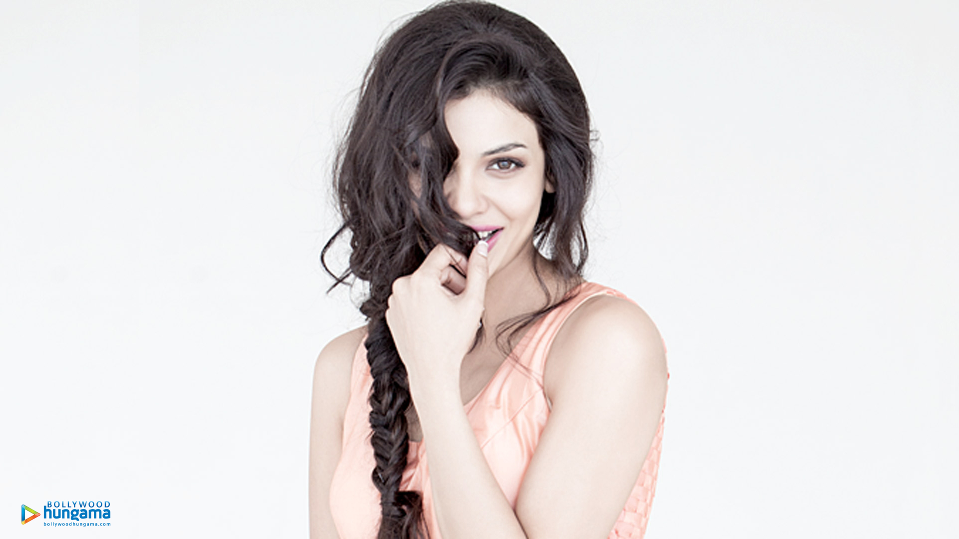 Sara Loren