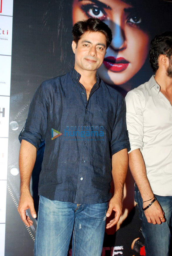 promotion of hate story 2 at infiniti mall 7