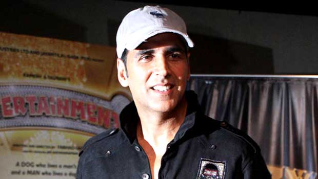 Akshay Sings And Records Song To Promote ‘Entertainment’