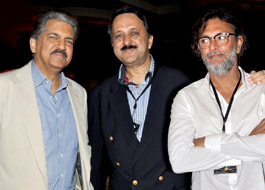 Rakeysh Omprakash Mehra signs three film deal with Cinestaan