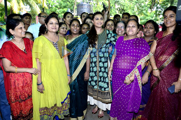 rani mukerji graces the press conference of support my school campaign 10