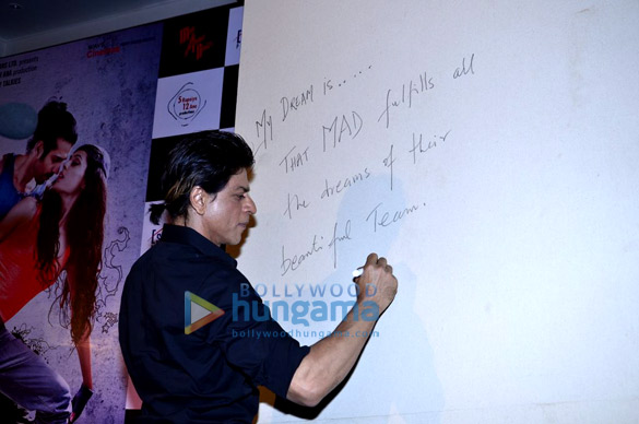 shah rukh khan unveils mad about dance app 11