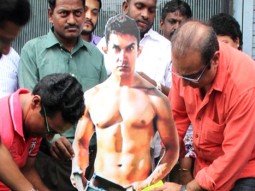 MLA Krishna Hegde ‘Dresses Up’ Aamir Khan’s PK Poster
