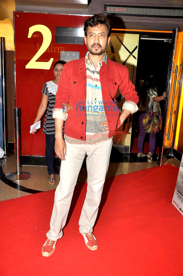 shah rukh khan launches the trailer of ekkees toppon ki salaami 10