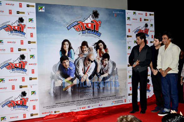 shah rukh khan launches the trailer of ekkees toppon ki salaami 3