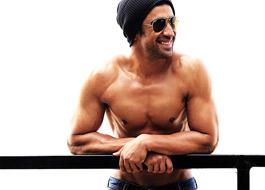 Amit Sadh detained at US airport for carrying Kirpan