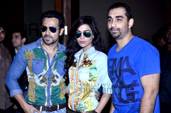 launch of flip your collar back song from raja natwarlal 13