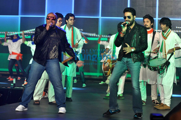 trailer launch of happy new year 19