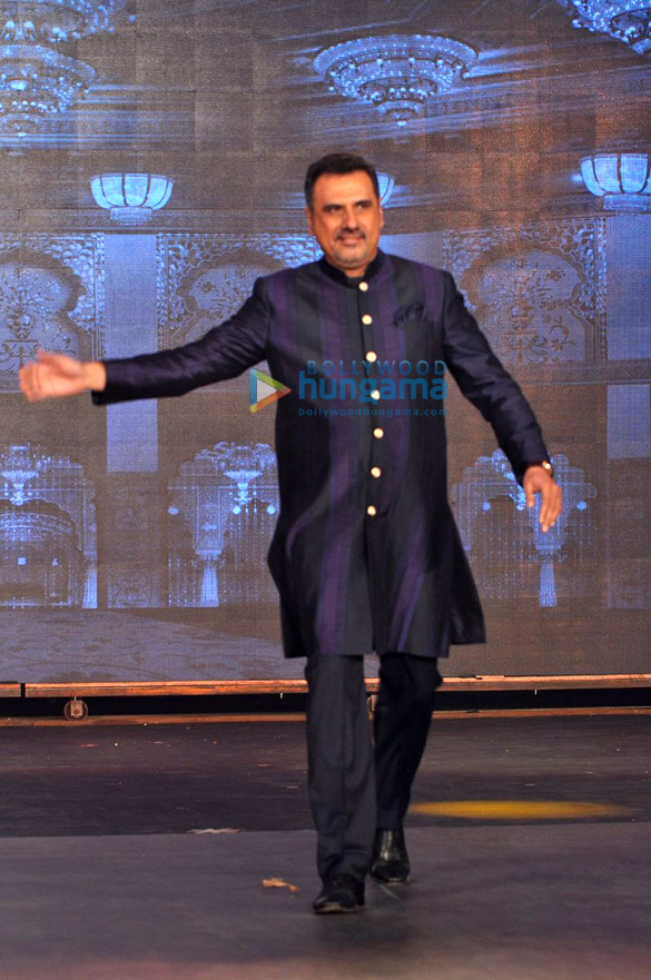 trailer launch of happy new year 12