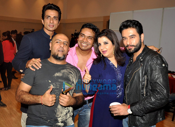 trailer launch of happy new year 27