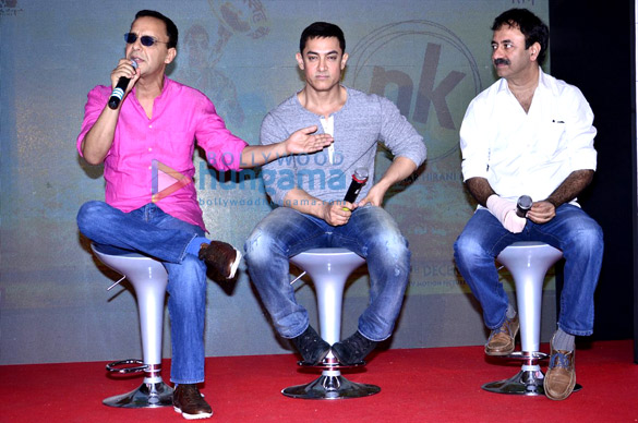 aamir khan launches second poster of pk 9