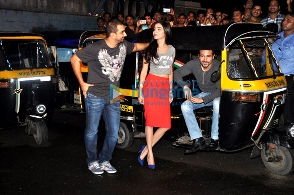 special screening of raja natwarlal for auto rickshaw drivers 2