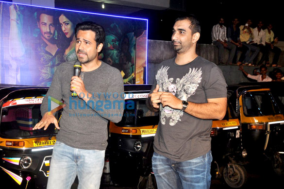 special screening of raja natwarlal for auto rickshaw drivers 8