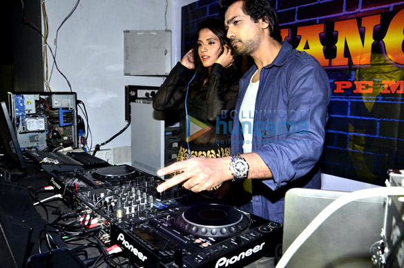 salman khan launches in da club song from tamanchey 11