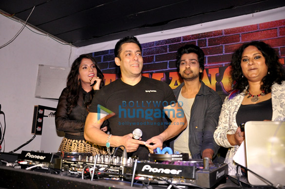 salman khan launches in da club song from tamanchey 5