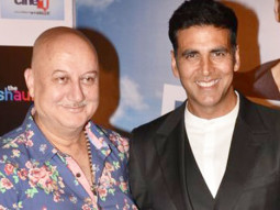 Akshay Kumar ‘Slaps’ Anupam Kher At ‘The Shaukeens’ Trailer Launch