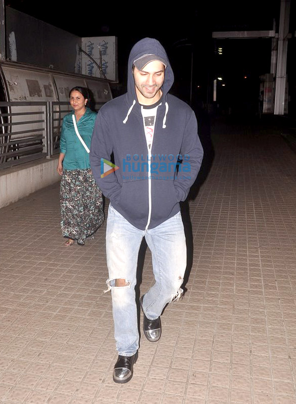 varun dhawan arjun kapoor shraddha kapoor sonakshi sinha watch bang bang 9
