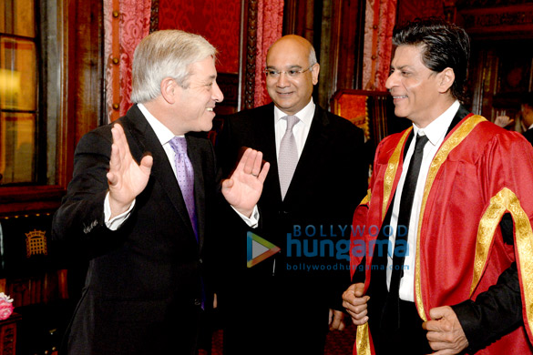 shah rukh khan receives global diversity award 3