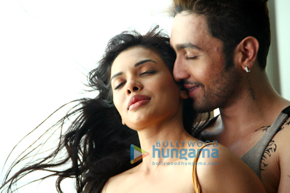 ishq click 15