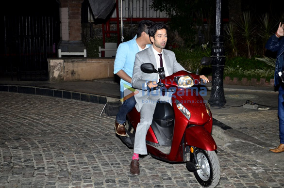 team of happy new year at abp maza party 20