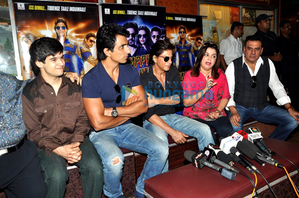 team of happy new year visits gaiety cinema 3
