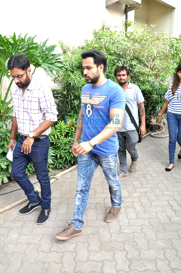 emraan hashmi snapped at mehboob studio for ungli promotions 9