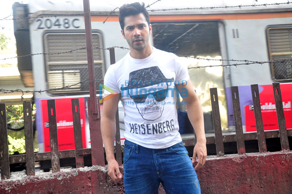 varun dhawan promotes badlapur 3