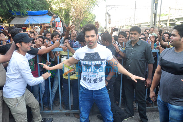 varun dhawan promotes badlapur 6