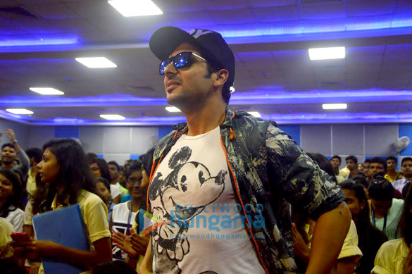 zayed khan tena desai promote sharafat gayi tel lene at sydenham college fest 6