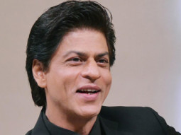 Shah Rukh Mimics Aditya Chopra & Yash Chopra At ‘Dilwale Dulhania Le Jayenge’ Press Conference