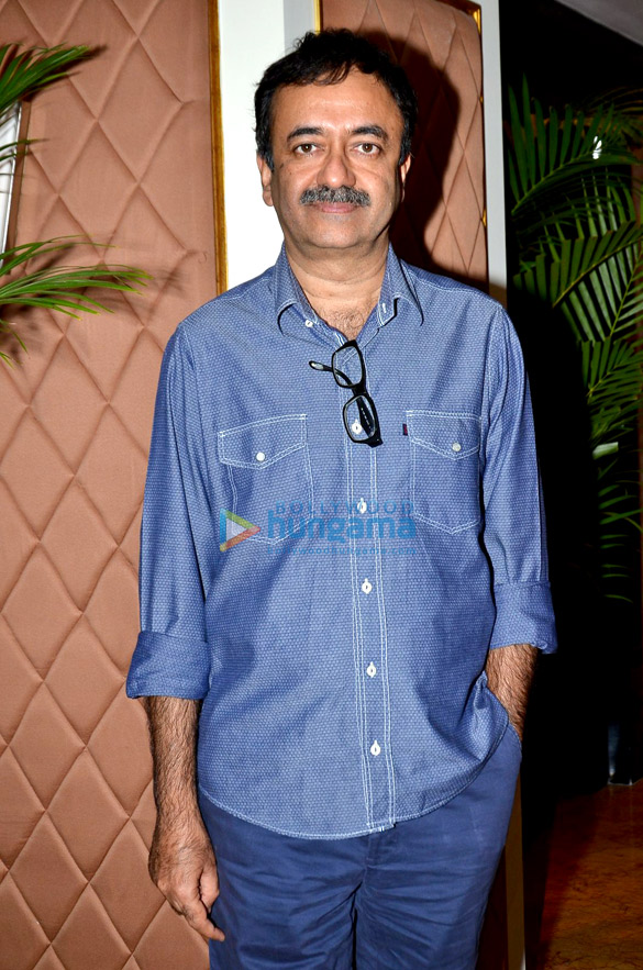 aamir khan rajkumar hirani discuss pk success 5