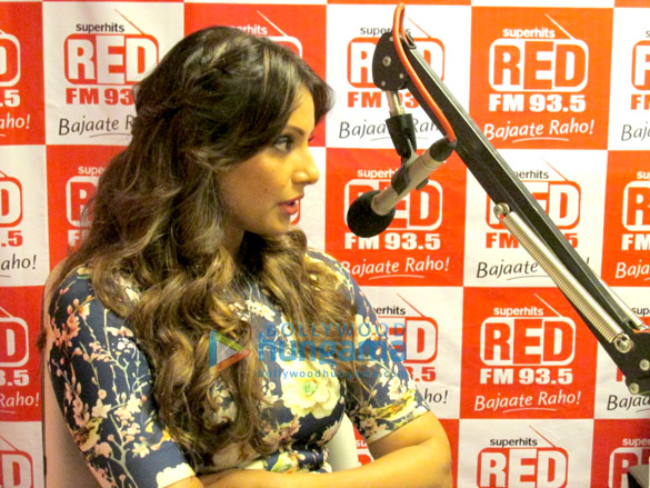 bipasha basu karan singh grover promote alone at 93 5 red fm 7
