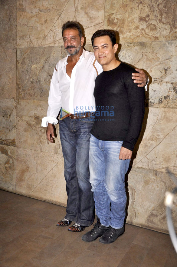 sanjay dutt watches pk with aamir khan 6