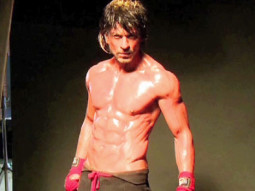 Making Of Shah Rukh Khan’s Photoshoot For Dabboo Ratnani’s 2015 Calendar