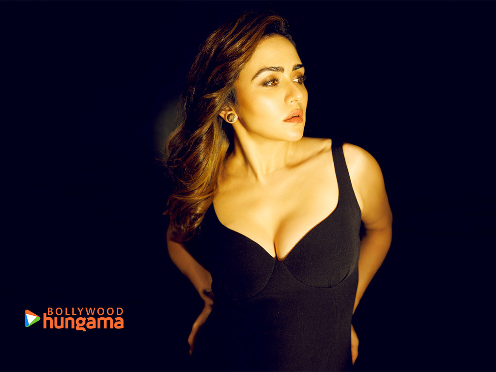 Amruta Khanvilkar