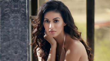 Celebrity Wallpapers of Amyra Dastur