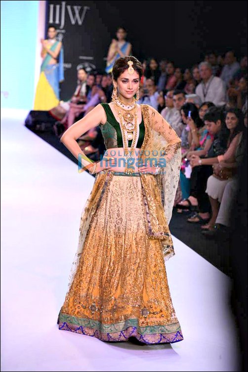 bollywood at the india international jewellery week part 1 13