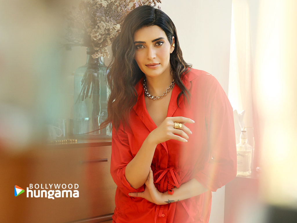 Karishma Tanna Wallpapers karishmatanna315 Bollywood Hungama